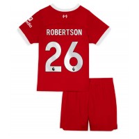 Otroški Nogometni dresi Liverpool Andrew Robertson #26 Domači 2023-24 Kratek Rokav (+ Kratke hlače)
